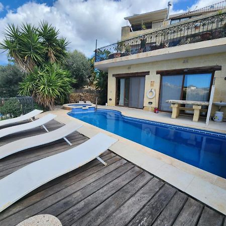 Gozo Island Escape Sleeps 4 With Private Bathroom Ghajn il-Kbira  외부 사진
