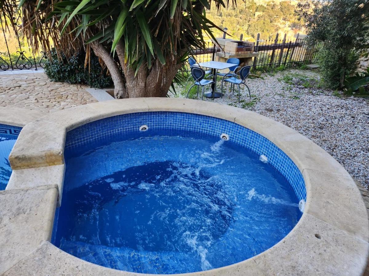 Gozo Island Escape Sleeps 4 With Private Bathroom Ghajn il-Kbira  외부 사진