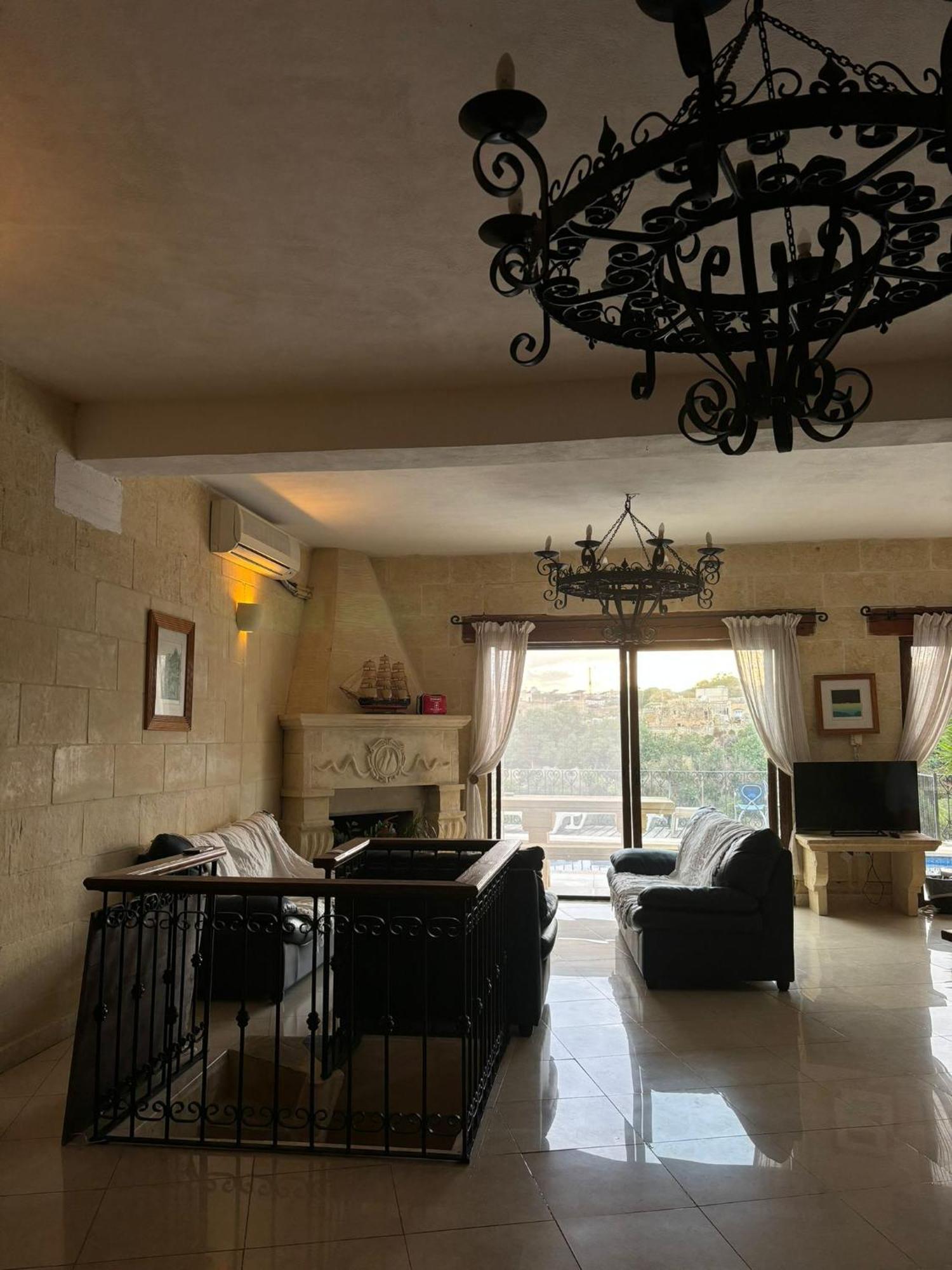 Gozo Island Escape Sleeps 4 With Private Bathroom Ghajn il-Kbira  외부 사진