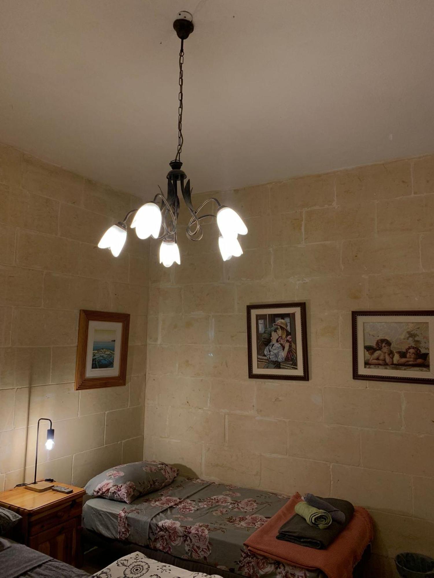 Gozo Island Escape Sleeps 4 With Private Bathroom Ghajn il-Kbira  외부 사진