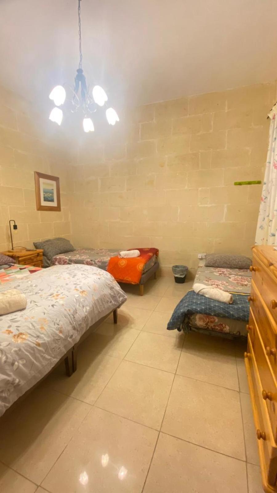 Gozo Island Escape Sleeps 4 With Private Bathroom Ghajn il-Kbira  외부 사진